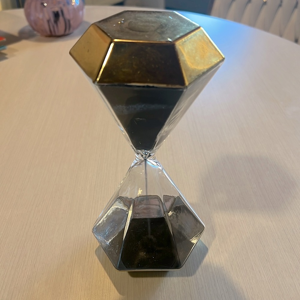 Hour glass